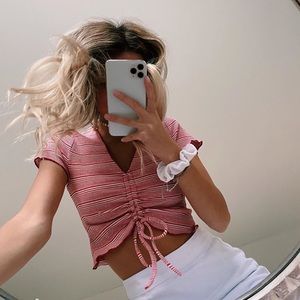 ¡BRAND NEW! Olive Lynn crop top